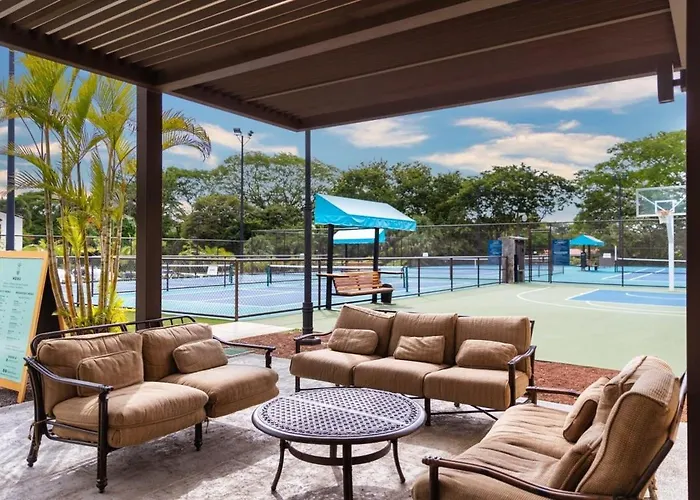 Ferienhaus 3-bedroom 2-bath Overlooking Pool *