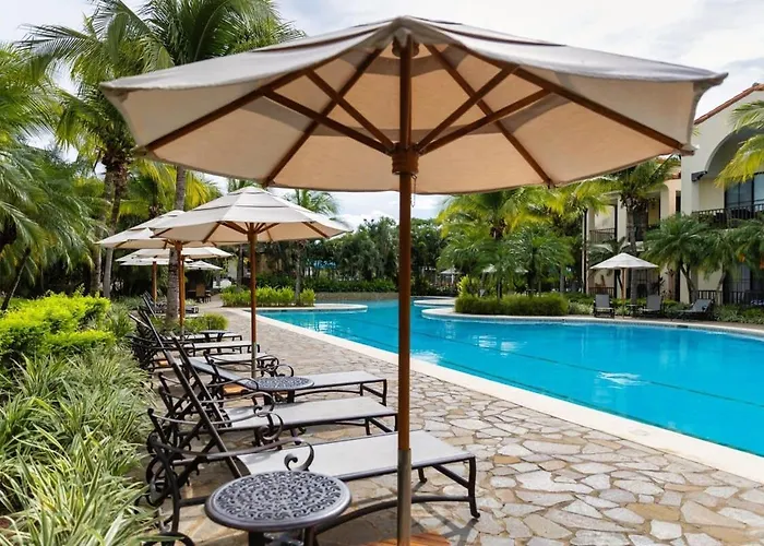 Ferienhaus 3-bedroom 2-bath Overlooking Pool Coco