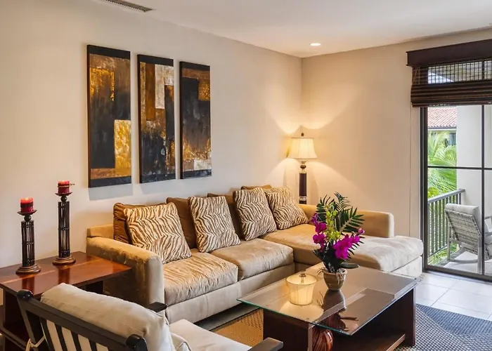 3-bedroom 2-bath Overlooking Pool Coco