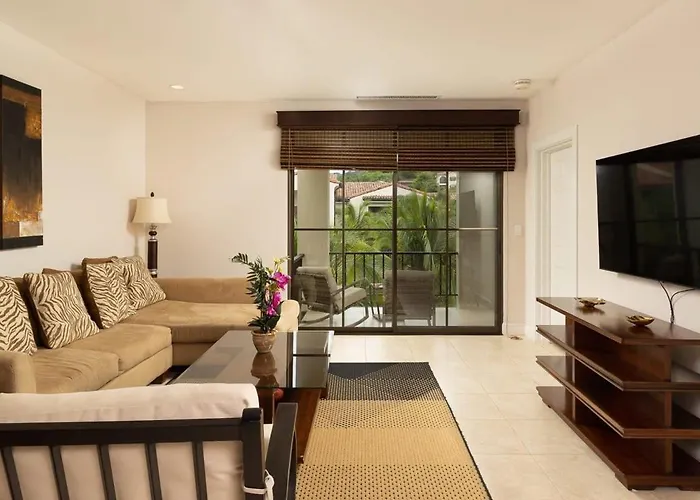 Ferienhaus 3-bedroom 2-bath Overlooking Pool *