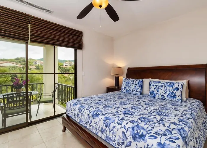 3-bedroom 2-bath Overlooking Pool